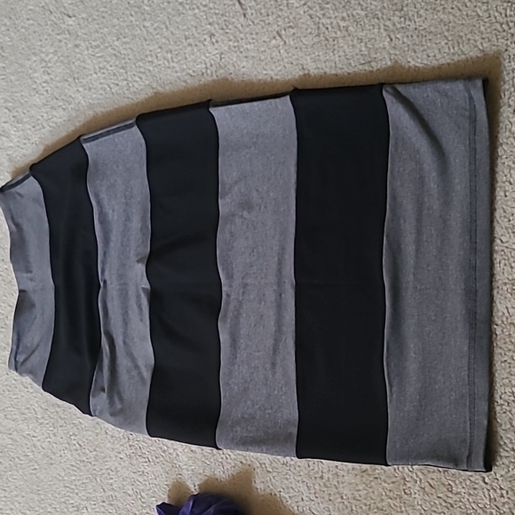 Lululemon  Yoga Over Skirt - Picture 4 of 4